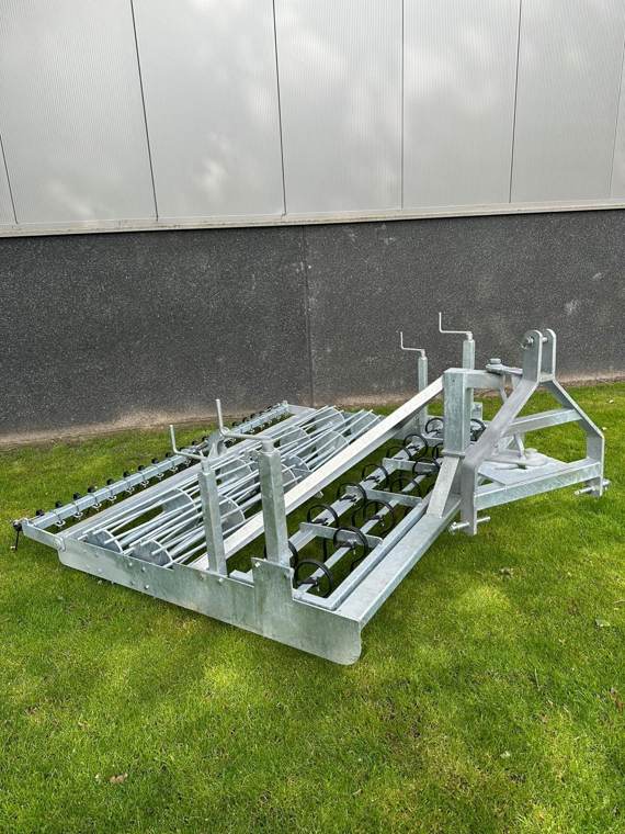 PRO 2100 tractor-mounted arena harrow